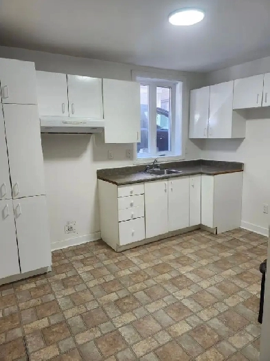 Très beau 4 1/2, Ave. Vitré Limoilou libre Image# 8