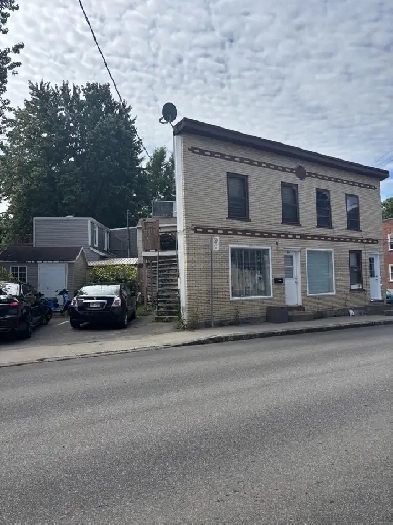 Beau 3 1/2 rez de chaussé, Libre St-Sauveur Image# 10