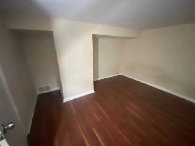 2 Sharing room for rent in Scarborough Image# 3