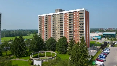 WHITEOAKS:  2 bedroom apartment $269,900. Immediate occupancy Image# 12