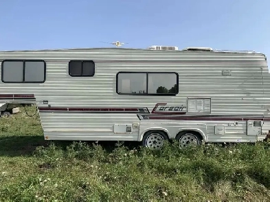 Quarter section by pigeon lake Image# 1