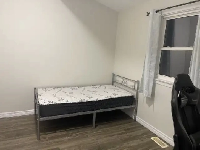 room for rent Image# 2