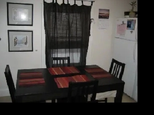 Old South one bedroom in upper unit, great location! Image# 3