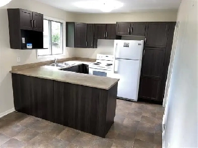 3 Bedroom Townhouse - Windsor Park - $1945 Image# 9