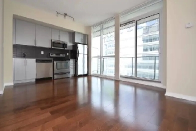 65 BREMNER BLVD -MAPLE LEAF SQUARE- 1 BEDROOM W/CN TOWER VIEWS Image# 3