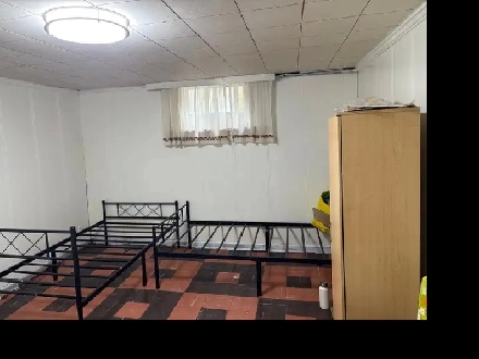 sharing with girl ( $480 ) Furnished. Image# 5