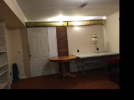 Spacious quiet furnished room closed to subway stn Image# 1