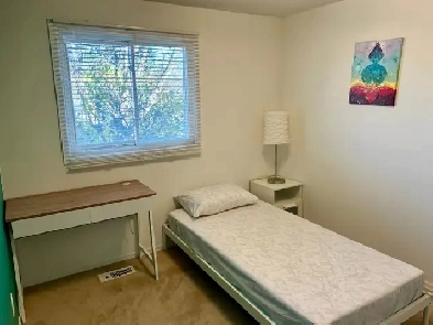 Furnished Rooms for Rent (male), 16th & Yonge Image# 1