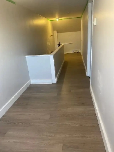 Uptown 3 brm with hydro, heat & water included/amenities nearby Image# 1