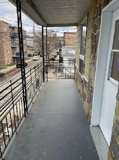 Magnifique 5 1/2 RÉNOVÉ Image# 3