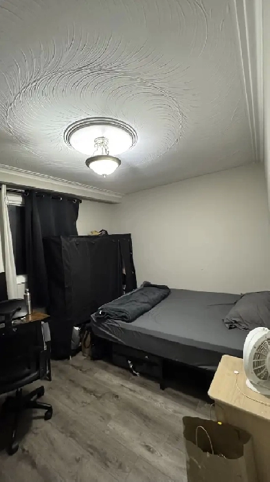 Private Room near Eglinton West Subway - $850 All-Inclusive Image# 2