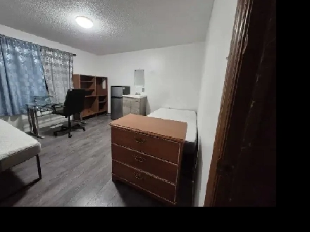 sharing Room for Rent Males only Image# 2