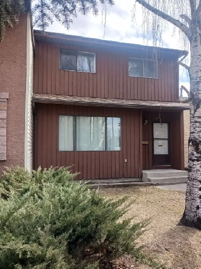 Renovated 4 Bedroom duplex for rent in Pineridge area,NE Calgary Image# 4