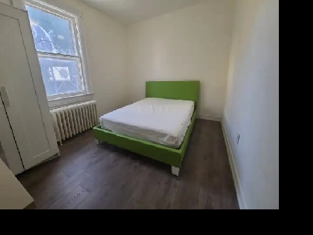 @ Bloor, Christie Ossington TTC, Large room rent-2Mins to Subway Image# 1