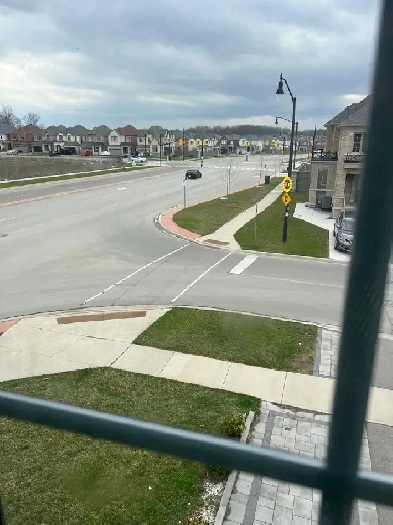 Private Room for Rent near AMAZON BRAMPTON - $675 Image# 1