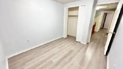 Private Room Available Jan1st & Feb1st Nearby Fairview Mall