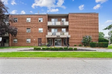 Pontiac Court Lowrise - 1 Bedroom available at 1202 Pontiac Cour