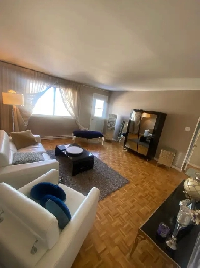 Appartement  louer 5 12 1 550