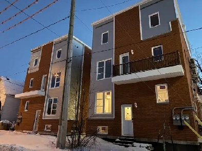 NEW CONSTRUCTION - 3½ & 4½ on 2 Floors (Duplex Style) Image# 1