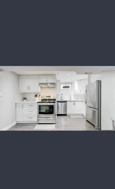 Beautifully furnished large 1 bed/1 bath apartment Image# 1