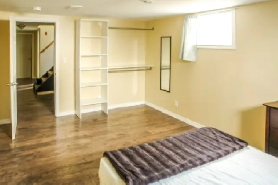 Sault College Student Rooms for Rent - 2 min Walking Distance