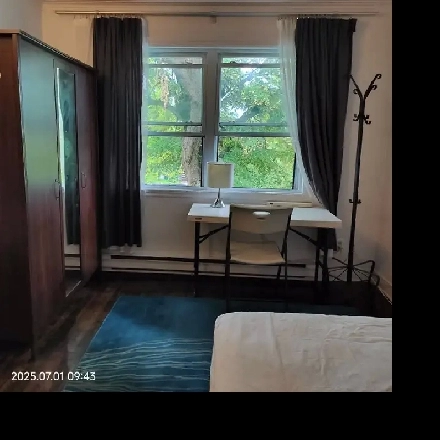 Big room for rent, Close metro Monk, All included, Female only. Image# 1