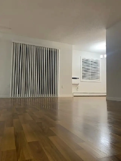 2 bedroom 1.5 bath for rent Image# 6