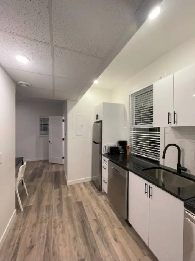 One bedroom apartment near uOttawa Sandy Hill- Stewart St Image# 1