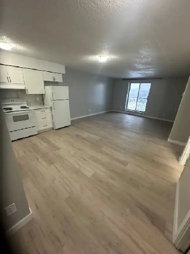 Three Bedroom Available Now Minnow Lake Image# 1