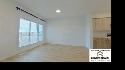 BRAND NEW, PET FRIENDLY 3 Bed & 2.5 Bath Main Suite in SE Image# 1