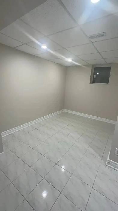 A Room in a bright basement near Square One for Rent Image# 1
