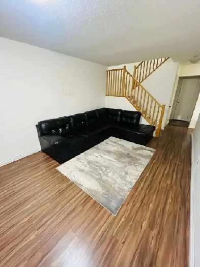 FURNISHED SINGLE ROOM AVAILABLE IN NORTHYORK SCARBOROUGH Image# 1