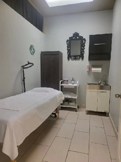 Salon room / chair  for rent Image# 4