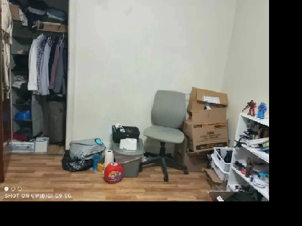 LARGE CLEAN ROOM Image# 1