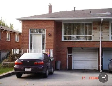 3 bedroom suite, upper unit of a semi detached back split house Image# 1