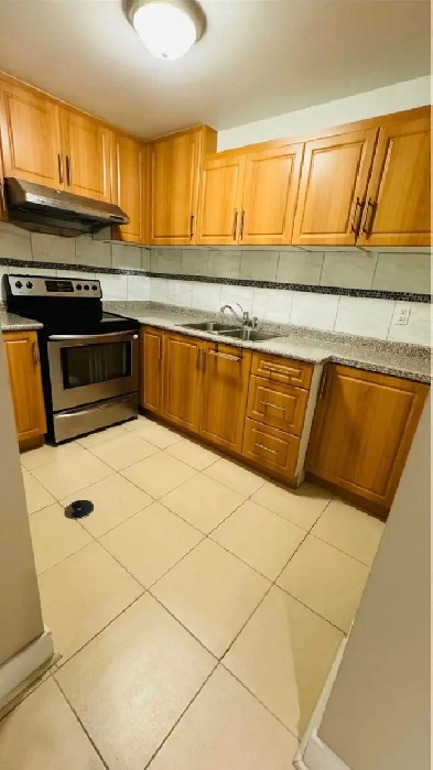 One bedroom and one living room basement with separate entrance Image# 1