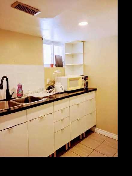 Basement for rent in Scarborough for $900 Image# 1