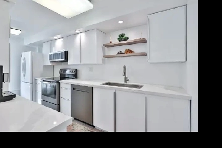 Stunning Lake Views from 12th Floor Condo Unit! Image# 4