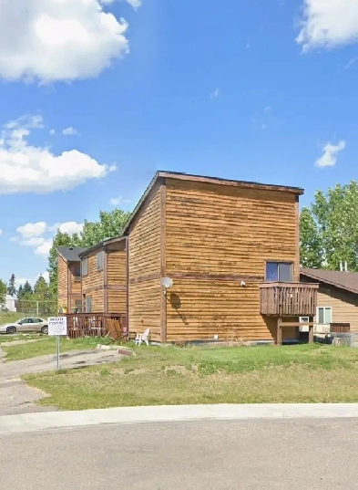 Near Marlborough Mall 3 bedroom town house $1500 Image# 1