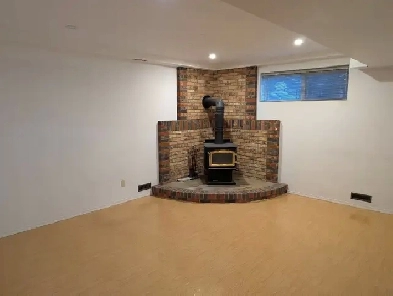 Edgemont Walkout Basement Suite for Rent Image# 1