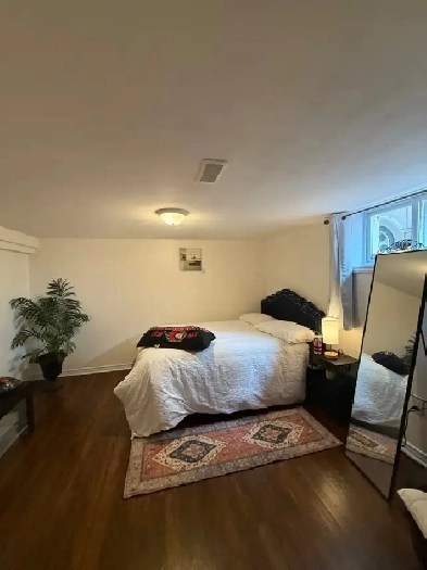 WARM & COZY ROOM Image# 1