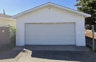 Garage for Rent in Pineridge