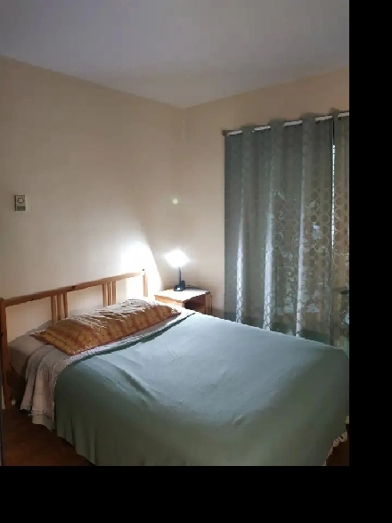 chambre en  colocation, INTERNET ÉLECTRICITÉ CHAUFFÉ MEUBLÉ Image# 1