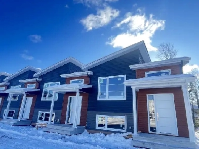 New 3 bedroom townhouse available for rent starting March 1st