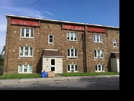 Hospital Area - Large 1 Bdrm Image# 1