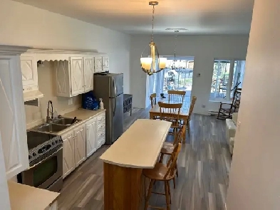 Grand 4 1/2 Valcourt à Louer