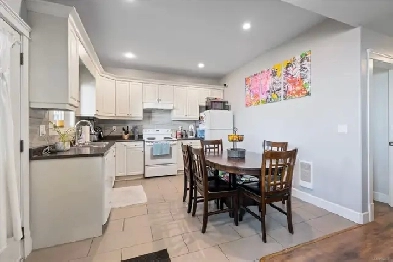 2 Beds 1 Bath Above Ground Suite Image# 1