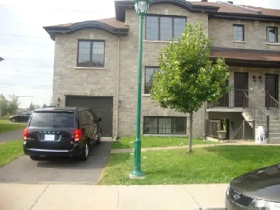 Chomedey 4-1/2 Apartment to Rent - 4-1/2 Apartement a Louer Image# 1