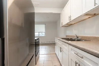 Two bedroom, Keele and Wilson - ID 4323 Image# 1