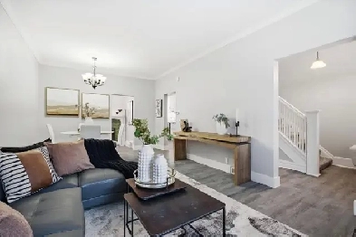 HOME FOR SALE: Prime Walkable Character Gem in Lord Roberts! Image# 7